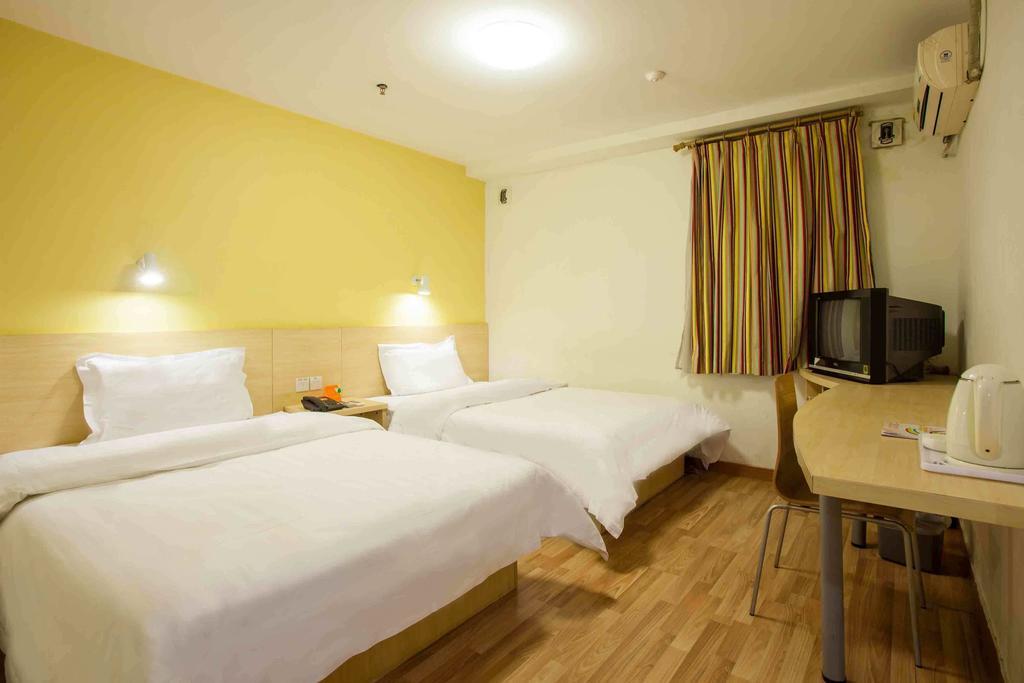 7Days Inn Changsha Wuyi Avenue Yunajialing Metro Station Phòng bức ảnh