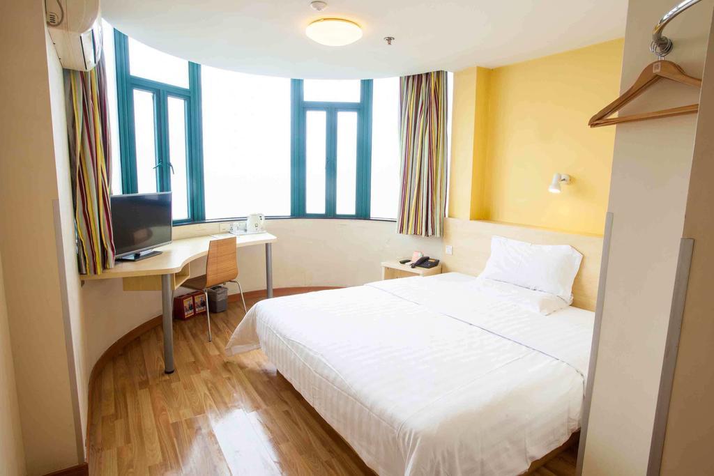 7Days Inn Changsha Wuyi Avenue Yunajialing Metro Station Phòng bức ảnh